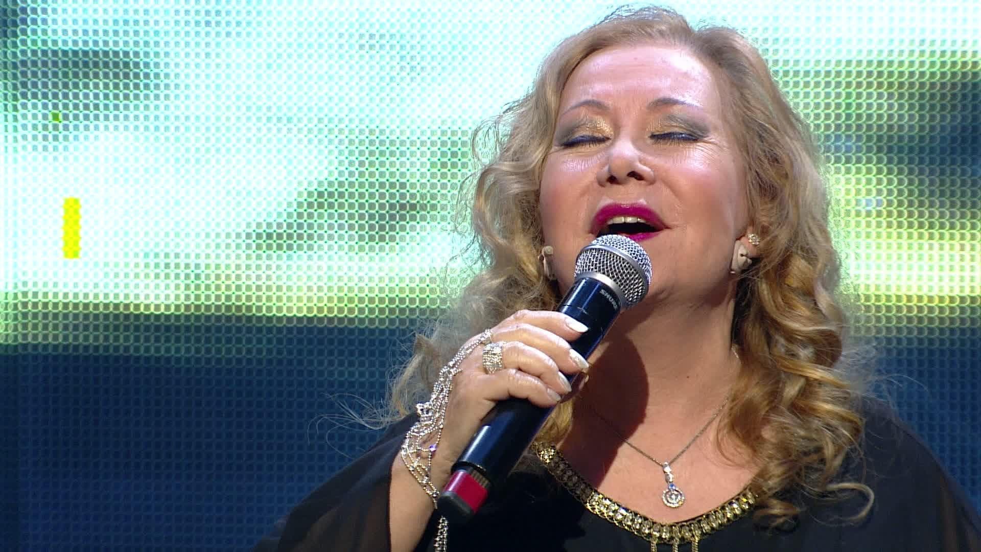 Bedia Akartürk profil fotoğrafı