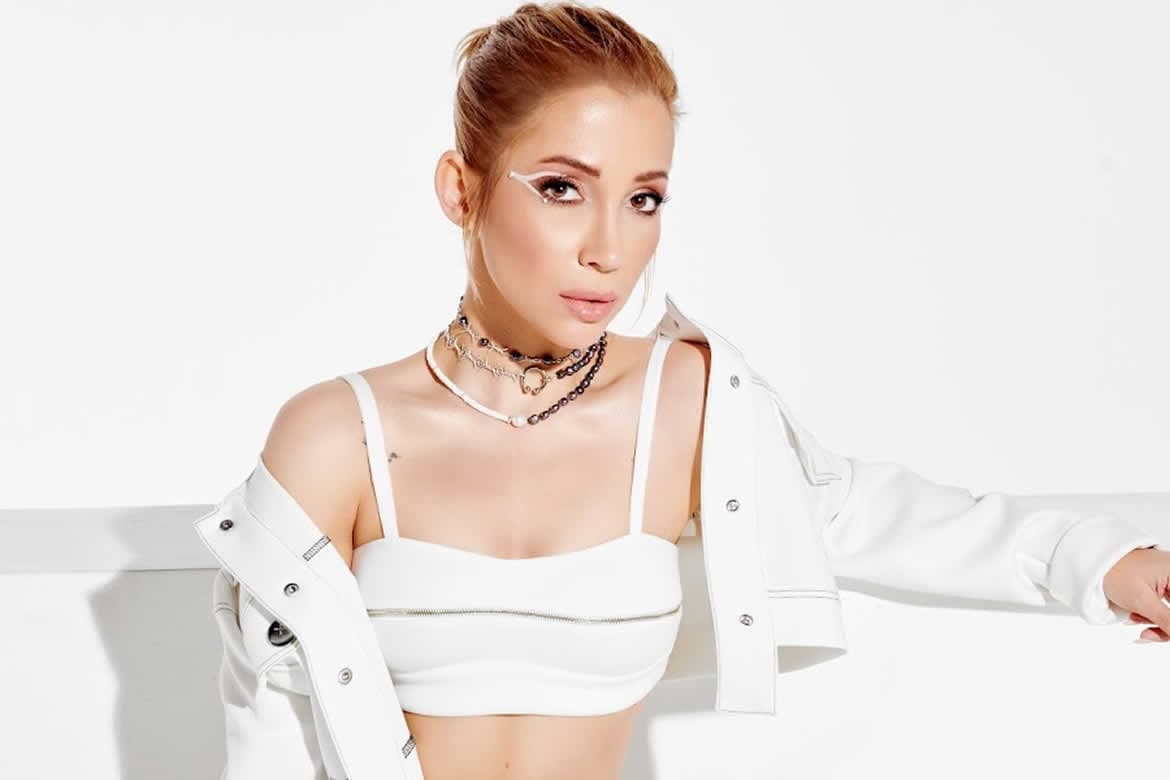 Begüm Obiz profil fotoğrafı