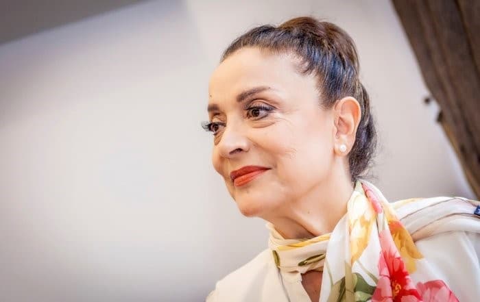 Belkıs Akkale profil fotoğrafı