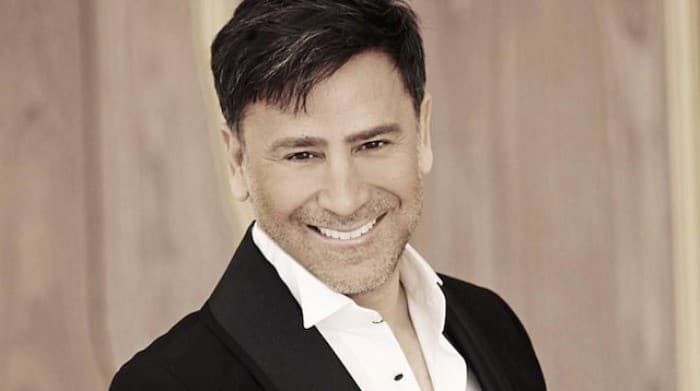 İzzet Yıldızhan profil fotoğrafı