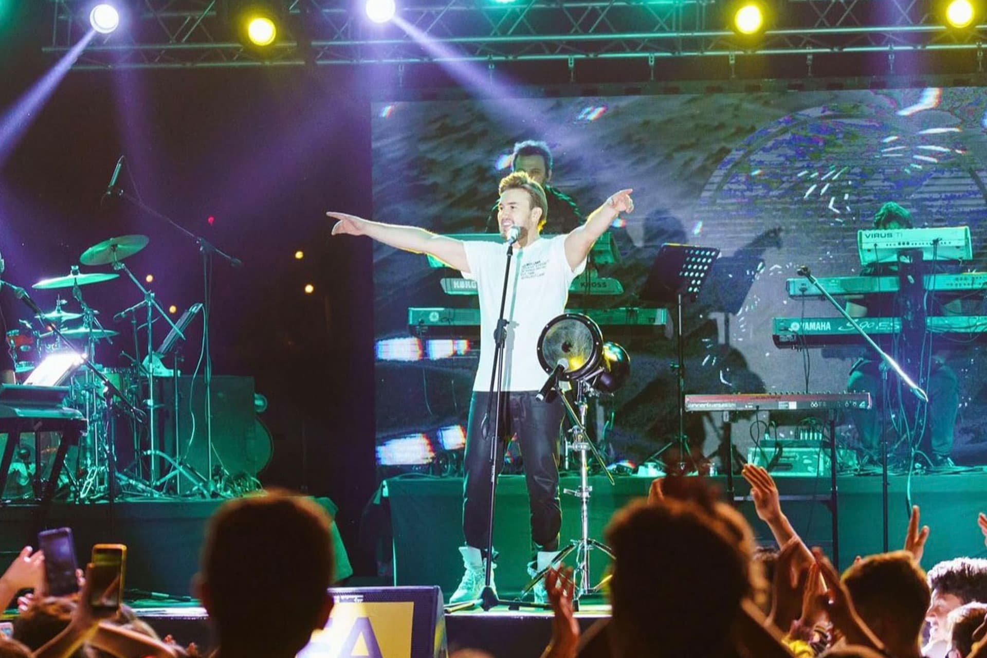 Mustafa Ceceli profil fotoğrafı