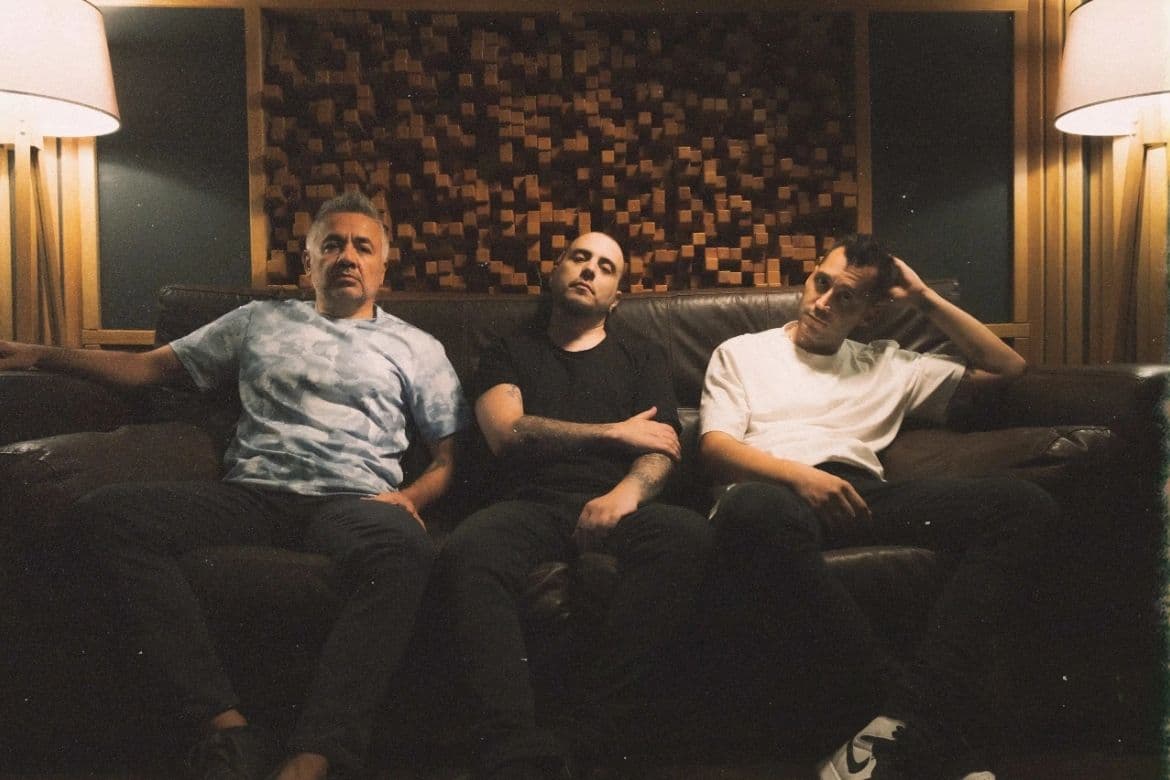 Yedinci Ev (Müzik Grubu) profil fotoğrafı